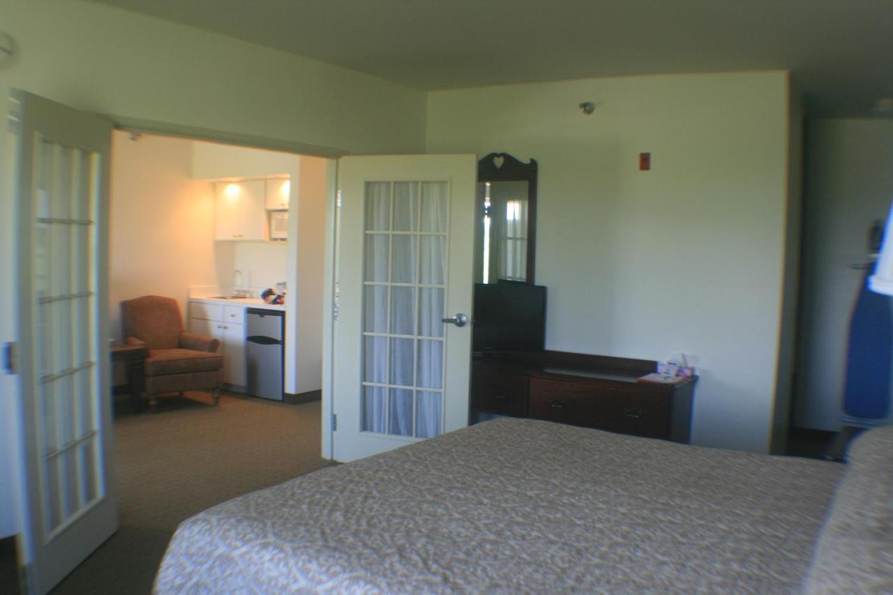 Gasthof Amish Village Inn Montgomery Екстер'єр фото