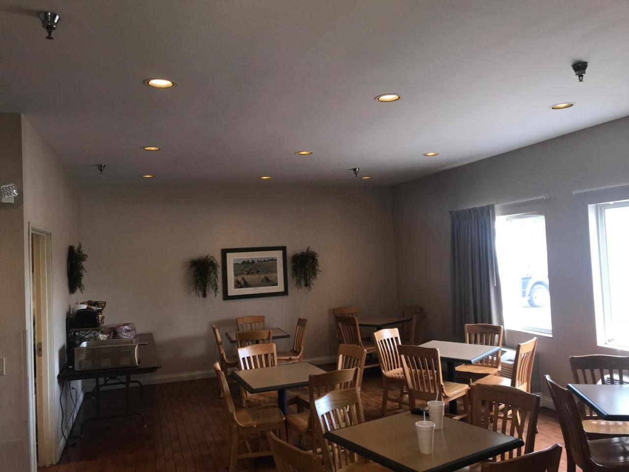 Gasthof Amish Village Inn Montgomery Екстер'єр фото