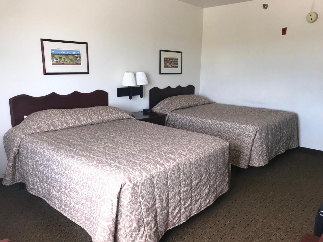 Gasthof Amish Village Inn Montgomery Екстер'єр фото